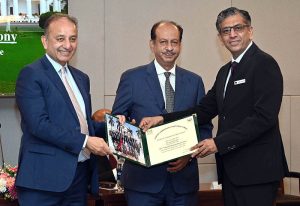 Federal Minister for Climate Change and Environmental Coordination Dr. Musadik Malik distributes certificates among successful participants during the graduation ceremony of the 123rd National Management Course and 38th Senior Management Course at Pakistan Administrative Staff College, Shahrah-e-Quaid-e-Azam.
