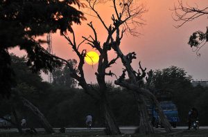 An attractive view of sunset over the skies of the city.