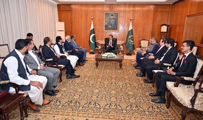 Acting President Syed Yousuf Raza Gilani meeting with Lord Shafaq Mohammad of Tinsley, Member of the House of Lords; former MEP Barrister Tanveer Hussain; and Chaudhary Mehboob Hussain at Aiwan-e-Sadr
