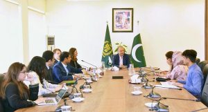 Dr. Musadik Malik met with Ms. Helene Paust, Deputy Head of Cooperation at the Embassy of the Federal Republic of Germany and representatives from GGGI and UNEP-CCC under the SPAR6C Programme