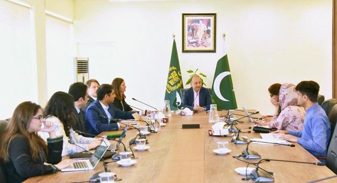 Dr. Musadik Malik met with Ms. Helene Paust, Deputy Head of Cooperation at the Embassy of the Federal Republic of Germany and representatives from GGGI and UNEP-CCC under the SPAR6C Programme