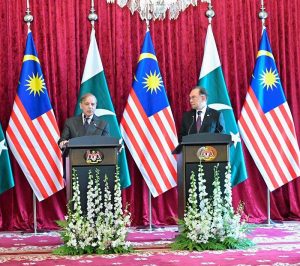 Prime Minister of Pakistan Muhammad Shehbaz Sharif and Prime Minister of Malaysia Dato Seri Anwar Ibrahim giving Joint Press statement.