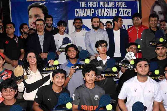 Federal Minister for Information and Broadcasting, Attaullah Tarar in a group photograph with the winning players and management during the closing ceremony of the First Punjab Padel Championship 2025, organized by the Punjab Padel Association at the Fifth Generation Sports Complex