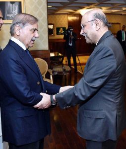 President Asif Ali Zardari shaking hands with Prime Minister Muhammad Shehbaz Sharif at Aiwan-e-Sadr
