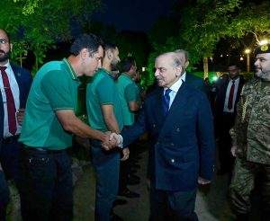 Prime Minister Muhammad Shehbaz Sharif interacts with the management and players of Pakistan Cricket team