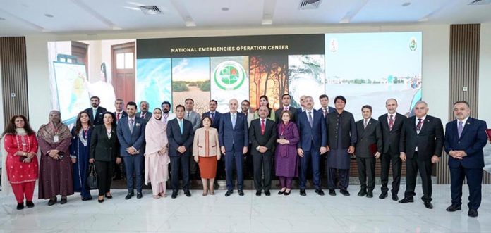 The parliamentary delegation of Turkiye led by the Honourable Speaker of the Grand National Assembly of Türkiye, H.E. Prof. Dr. Numan Kurtulmuş, and delegation of Azerbaijan led by H.E. Ms. Sahiba Gafarova, Speaker of Milli Majlis of Azerbaijan visited National Emergencies Operation Center.Mr. Sardar Ayaz Sadiq, the Speaker of the National Assembly of Pakistan accompanied both state level delegations to NDMA HQs