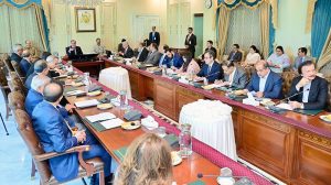 Prime Minister Muhammad Shehbaz Sharif meets with leading Businessmen and Industrialists to discuss Business Investment Climate