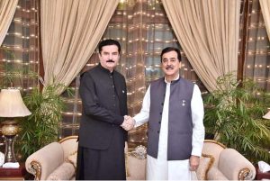 Acting President Syed Yousuf Raza Gilani being received at the Governor House by Governor Khyber Pakhtunkhwa Faisal Karim Kundi.