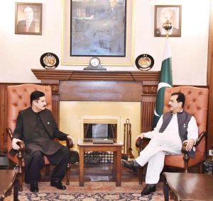 Acting President Syed Yousuf Raza Gilani being received at the Governor House by Governor Khyber Pakhtunkhwa Faisal Karim Kundi.