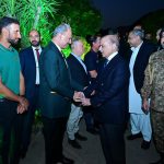 Prime Minister Muhammad Shehbaz Sharif interacts with the management and players of Pakistan Cricket team