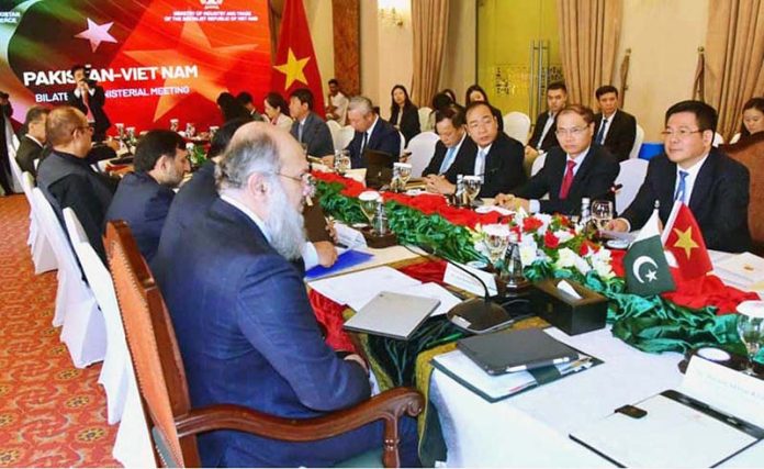 Federal Minister for Commerce Jam Kamal Khan and Vietnam’s Minister of Industry and Trade, Nguyễn Hồng Diên in a bilateral meeting, to discuss strengthening cooperation in trade, investment, and tourism, and to formally launch negotiations on the Pakistan–Vietnam Preferential Trade Agreement (PTA)