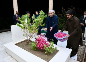President Asif Ali Zardari visited Baloo ja Qubaa in Nawabshah, the shrine of his mother and father, accompanied by Sindh Home Minister Zia ul Hasan Lanjar, Sindh Minister for Prisons Haji Ali Hassan Zardari, and Balochistan provincial minister Mir Ali Hassan Brohi.
