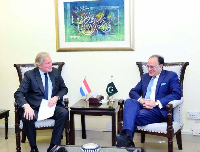 The new Ambassador of the Kingdom of the Netherlands to Pakistan, Mr. Robert-Jan Siegert, calls on Federal Minister for Finance and Revenue, Senator Muhammad Aurangzeb, at the Finance Division