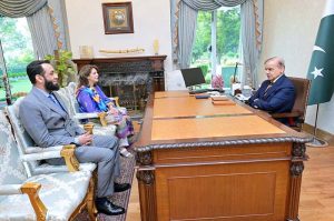 Federal Secretary Information and Broadcasting Ms. Ambreen Jan paid a farewell call on Prime Minister Muhammad Shehbaz Sharif