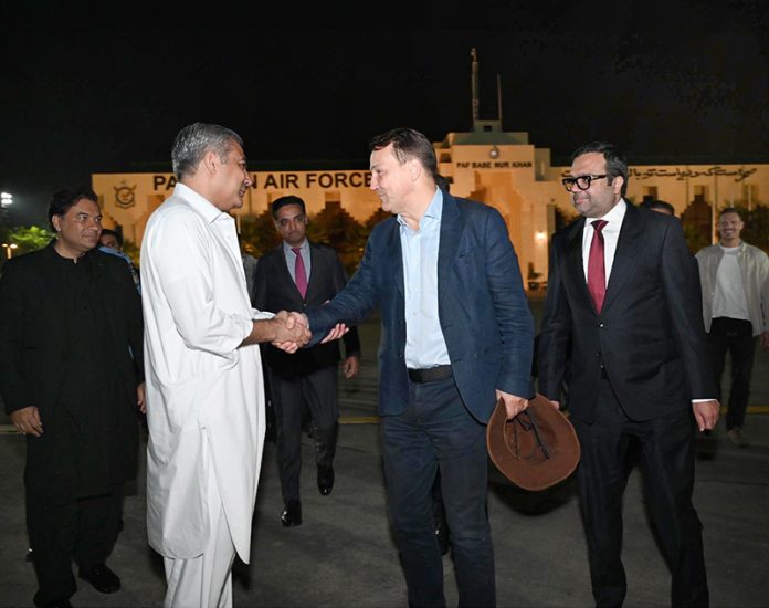 Federal Interior Minister Mohsin Naqvi sees off Poland’s Deputy Prime Minister and Foreign Minister Radosław Sikorski at the airport upon his departure