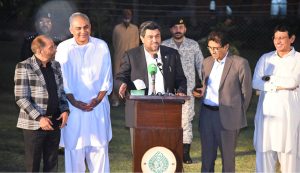 Sindh Governor Kamran Khan Tessori is addressing a press conference at the Governor House along with Federal Ministers Mohsin Naqvi and Dr. Khalid Maqbool Siddiqui. Senior central leaders of MQM Pakistan Dr. Farooq Sattar and Aminul Haq are also present on the occasion.