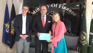 A high-level delegation from Acumen Board, led by its Founder and Chief Executive Officer Ms. Jacqueline Novogratz, accompanied by Mr. Poul Carsten Stendevad, President and Chief Investment Officer, and Dr. Ayesha Khan, Chief Executive Officer, Acumen Pakistan, called on Federal Minister for Finance and Revenue, Senator Muhammad Aurangzeb, at the Finance Division.