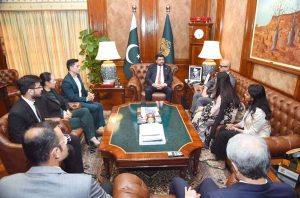 Sindh Governor Kamran Tessori meets with a delegation from Meta, led by Director Public Policy for South Asia, Sarim Aziz at Governor House.