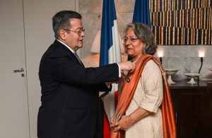 Fizza Hasan awarded France’s Ordre des Arts et des Lettres for promoting theatre and Francophonie in Pakistan