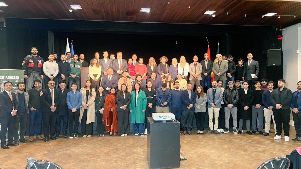 Pakistan embassy holds networking conference of students, professionals in Brussels
