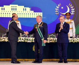 President Zardari meets King Abdullah II of Jordan, confers Nishan-e-Pakistan