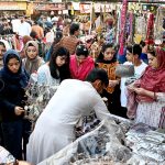 A large number of women visiting stalls during Ten-Day annual folk festival “Lok Mela 2025” at Lok Virsa