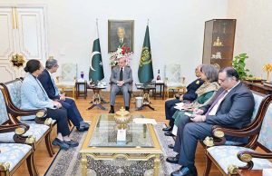 Amb. Tarik Ali Khan, the newly appointed High Commissioner of Canada, paid a courtesy call on the Prime Minister Muhammad Shehbaz Sharif at the Prime Minister House.