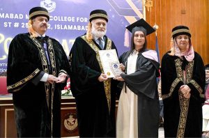 Vice Chancellor Quaid e Azam University, Prof. Dr. Niaz Ahmad Akhtar confers Gold Medal to a graduate at the 7th convocation 2025 Islamabad Model. College for Girls F-6/2