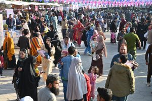 A large number of women visiting stalls during Ten-Day annual folk festival “Lok Mela 2025” at Lok Virsa