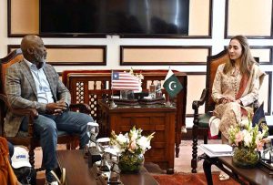 Advisor to the Chairman Senate and Ambassador to the Inter-Parliamentary Speakers Conference (ISC), Ms. Misbah Khar, meets Richard Nagbe Koon, Speaker of the House of Representatives of Liberia, during the Inter-Parliamentary Speakers Conference in Islamabad.