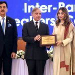Prime Minister Muhammad Shehbaz Sharif presenting a souvenir to Advisor to Chairman Senate and Ambassador to ISC Misbah Khar at the inaugural session of the Inter-Parliamentary Speakers’ Conference “Peace, Security and Development”.