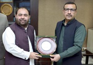 Federal Minister for National Heritage & Culture Aurangzeb Khan Khichi meeting with Managing Director Associated Press of Pakistan (APP) Muhammad Asim Khichi during his visit at APP Headquarters.