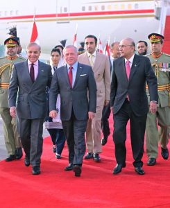President Asif Ali Zardari and Prime Minister Muhammad Shehbaz Sharif receive His Majesty King Abdullah II of Jordan at Nur Khan Airbase. First Lady Aseefa Bhutto Zardari and PPP Chairman Bilawal Bhutto Zardari are also present.