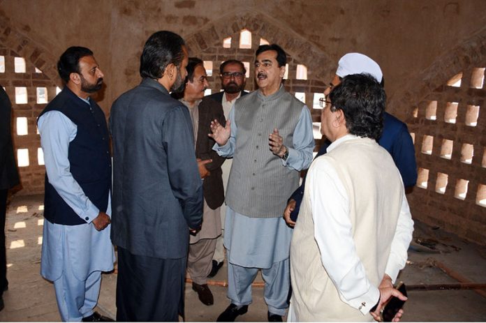 Acting President Syed Yusuf Raza Gilani visits at the shrine of Hazrat Musa Pak and instructed the Deputy Commissioner, Multan, to expedite the expansion project