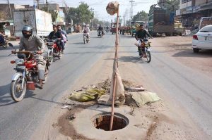 A view of open manhole on the Naranwala Road.