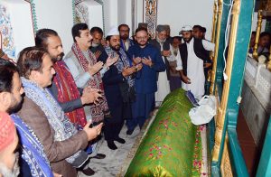 Acting President Syed Yusuf Raza Gilani visits at the shrine of Hazrat Musa Pak and instructed the Deputy Commissioner, Multan, to expedite the expansion project