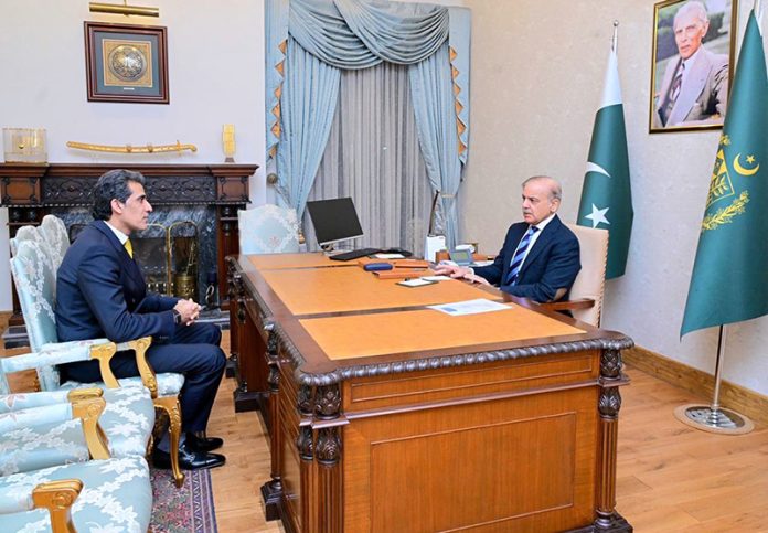 Minister of State for Overseas Pakistanis and Human Resource Development, Awn Chaudhry calls on Prime Minister Muhammad Shehbaz Sharif