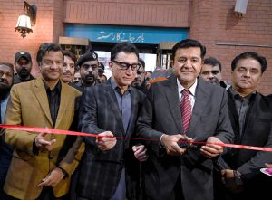 Additional General Manager Yousuf Khan inaugurated the upgraded rake of the 125-Up/126-Down Lasani Express on the Lahore–Narowal–Sialkot section