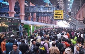 Additional General Manager Yousuf Khan inaugurated the upgraded rake of the 125-Up/126-Down Lasani Express on the Lahore–Narowal–Sialkot section