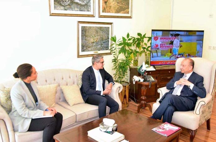 Federal Minister for Climate Change and Environmental Coordination, Senator Dr. Musadik Malik, meets with the High Commissioner of Canada to Pakistan, Tarik Ali Khan