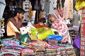 Woman visiting stalls during Ten-Day annual folk festival “Lok Mela 2025” at Lok Virsa in the Federal Capital.