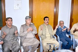 Acting President Syed Yusuf Raza Gilani visited the family of Dr Aqeel Hussain Labar to offer his heartfelt condolences on his passing