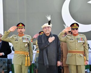 President Asif Ali Zardari along with Commander 10 Corps and Force Commander Northern Areas during the ceremony marking the 78th Independence Day of Gilgit-Baltistan.