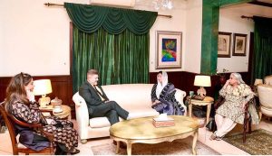 First Lady Bibi Aseefa Bhutto Zardari meets U.S. Consul General Charles Goodman at Bilawal House.