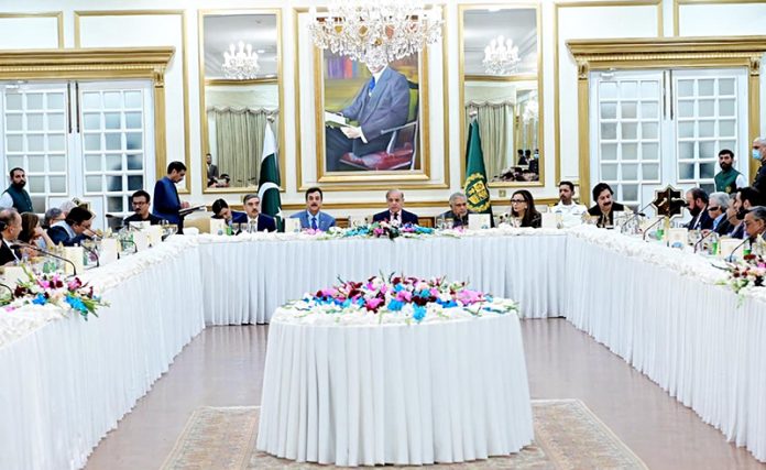 Prime Minister Muhammad Shehbaz Sharif addresses the banquet in honor of government and coalition Senators