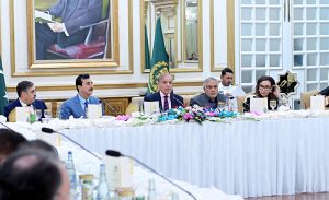 Prime Minister Muhammad Shehbaz Sharif addresses the banquet in honor of government and coalition Senators