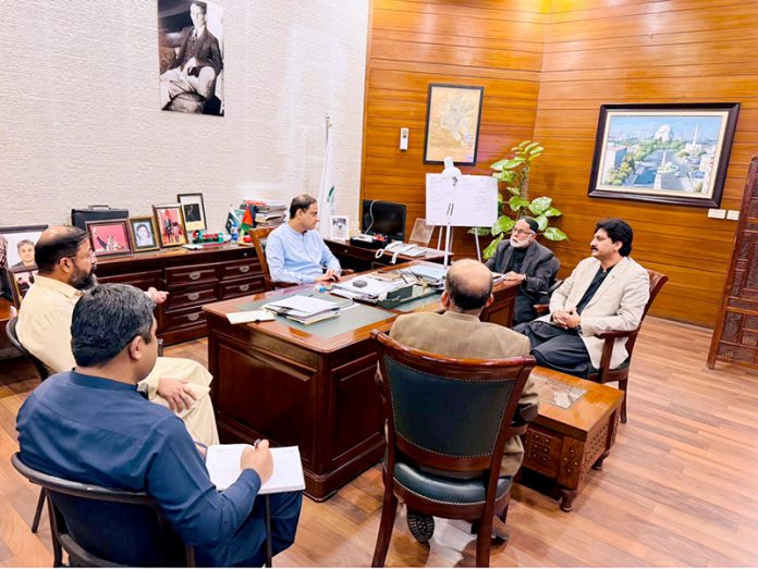 PIDCL delegation headed by Ministry of Information and Broadcasting spokesperson Raja Khaleeq Zaman Ansari held meeting with Mayor Karachi Barrister Murtaza Wahab