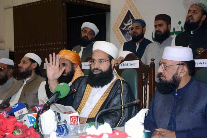 Chairman Pakistan Ulema Council Hafiz Muhammad Tahir Mehmood Ashrafi addressing a press conference at Chenab Club