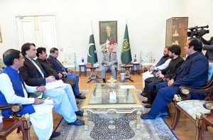 Federal Minister for National Heritage and Culture Mr. Aurangzeb Khan Khichi alongwith Minister of State/SAPM Mubarak Zeb and MNA Zahoor Qureshi called on Prime Minister Muhammad Shehbaz Sharif.