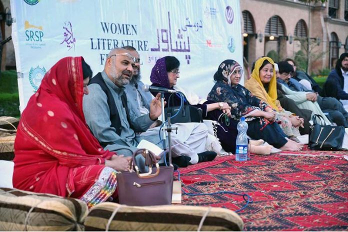 Eminent poet present his poetry during Dosti Peshawar Women Literature Festival 3rd Edition Mushaira-2025